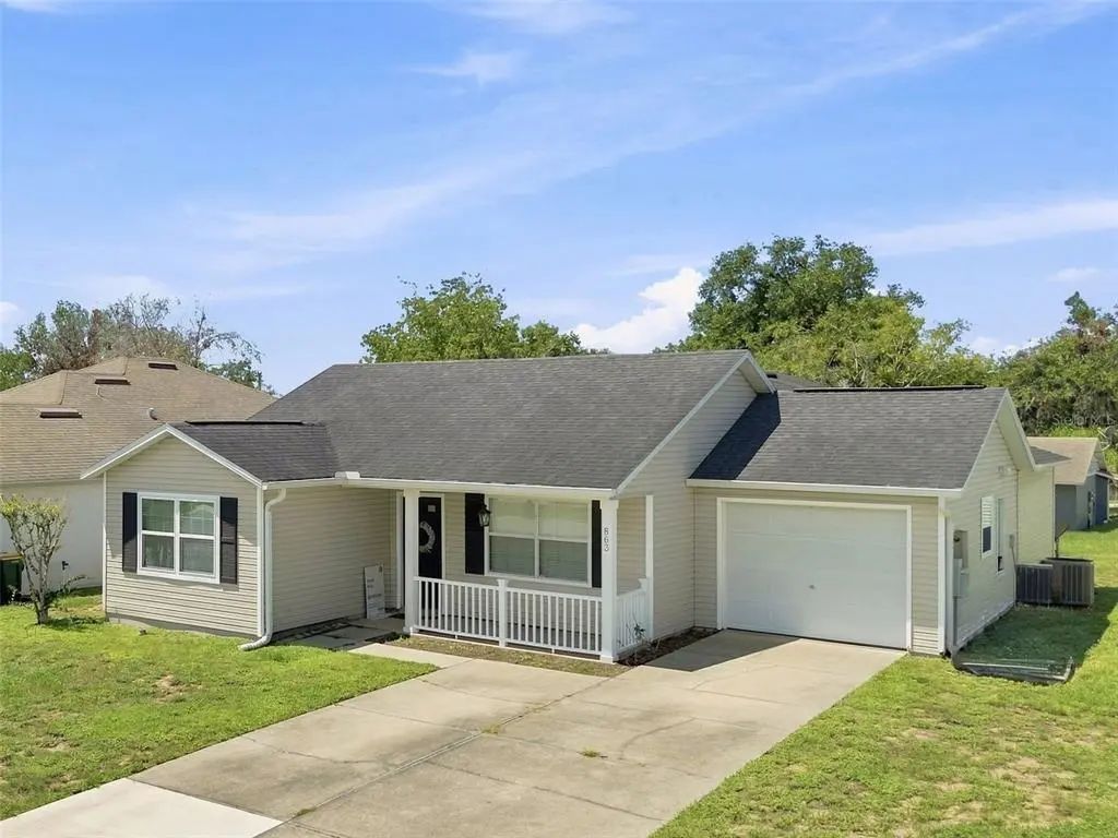 863 Wisteria Place, TAVARES