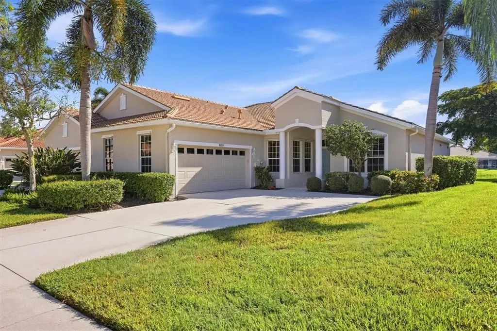 8138 Victoria Falls Circle, SARASOTA