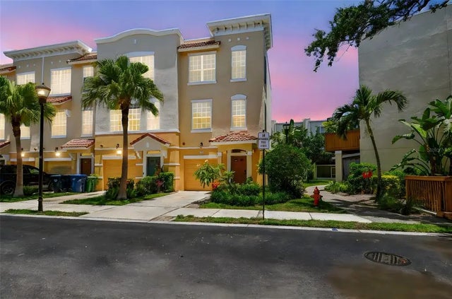 3174 Bayshore Oaks Drive, TAMPA