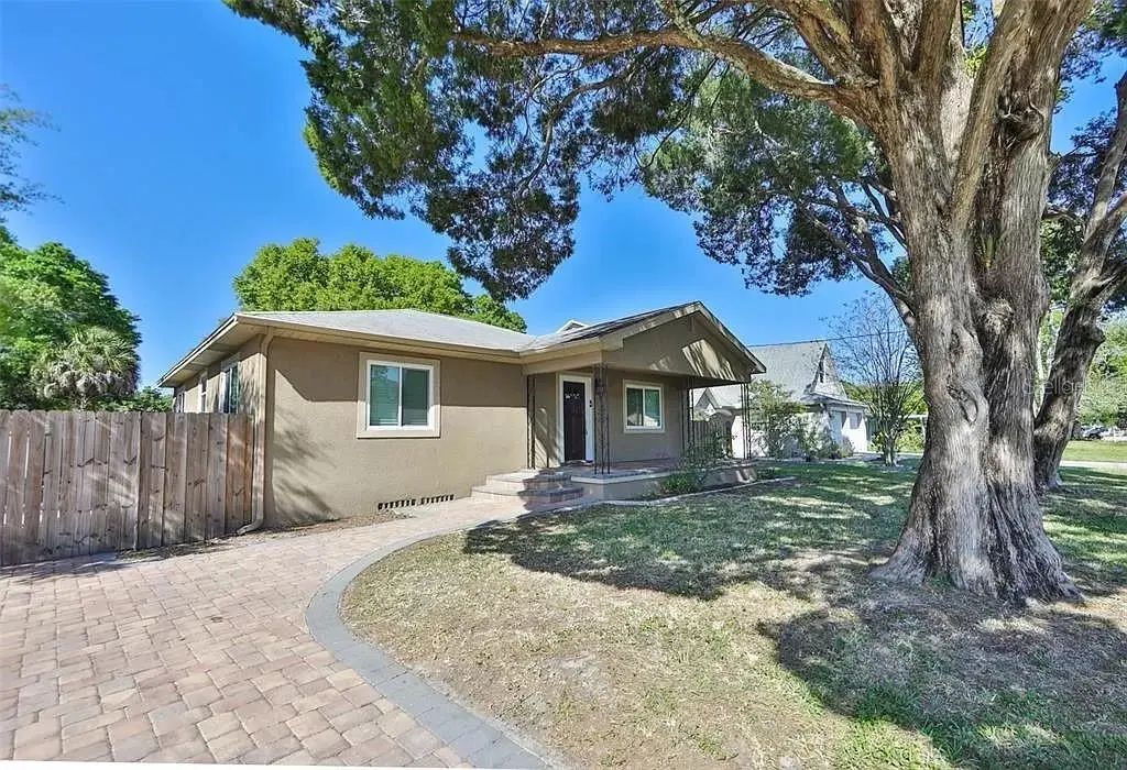 3219 W Leroy Street, TAMPA
