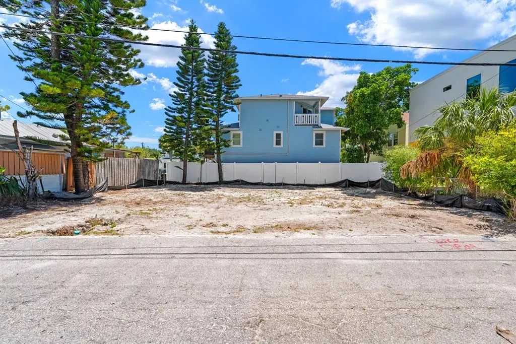 119 95th Avenue, TREASURE ISLAND