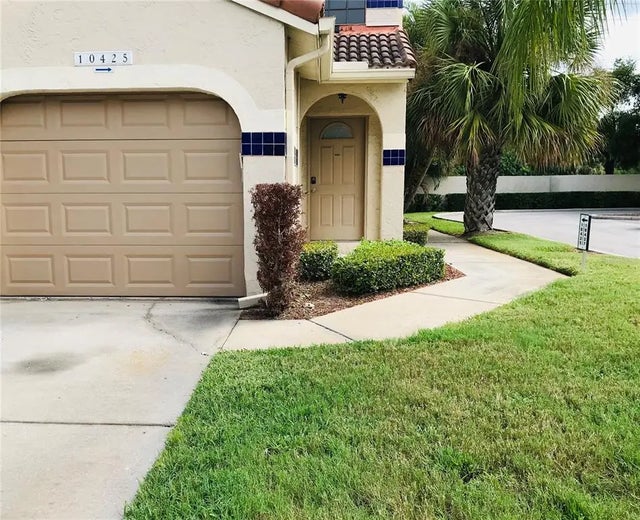 10425 La Mirage Court 202, TAMPA
