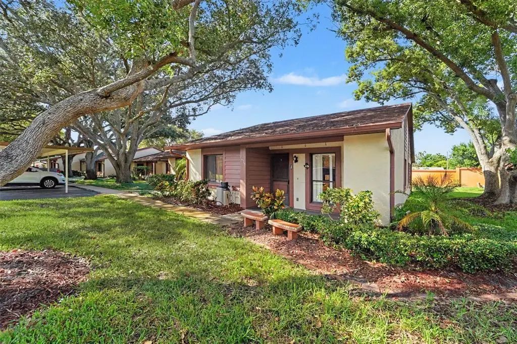 7425 Greystone Drive, HUDSON