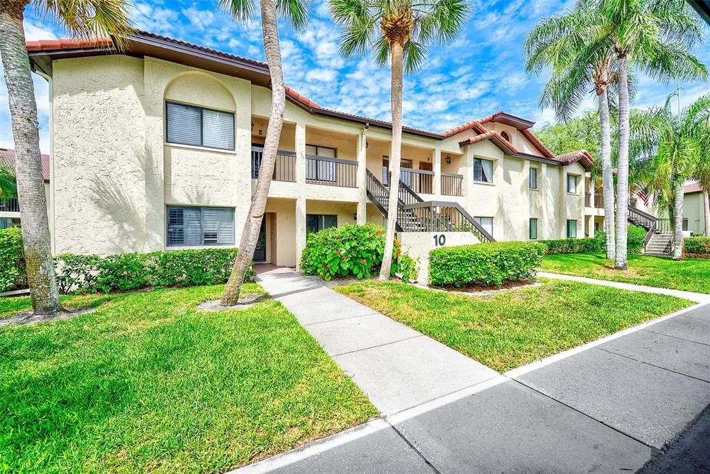 1801 E Lake Road 10f, PALM HARBOR