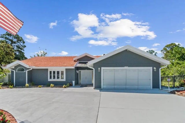 10 Falls Place, PALM COAST