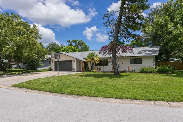 947 Sousa Drive, LARGO