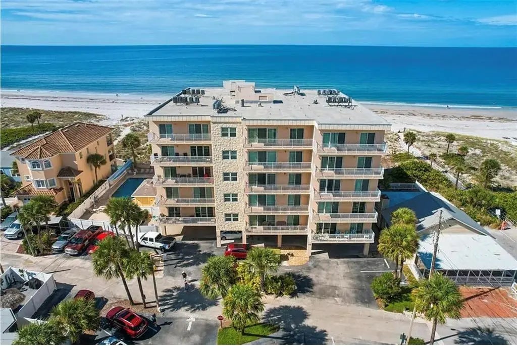 13440 Gulf Boulevard 202, MADEIRA BEACH
