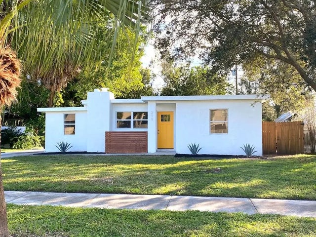 210 84th Avenue N, ST PETERSBURG