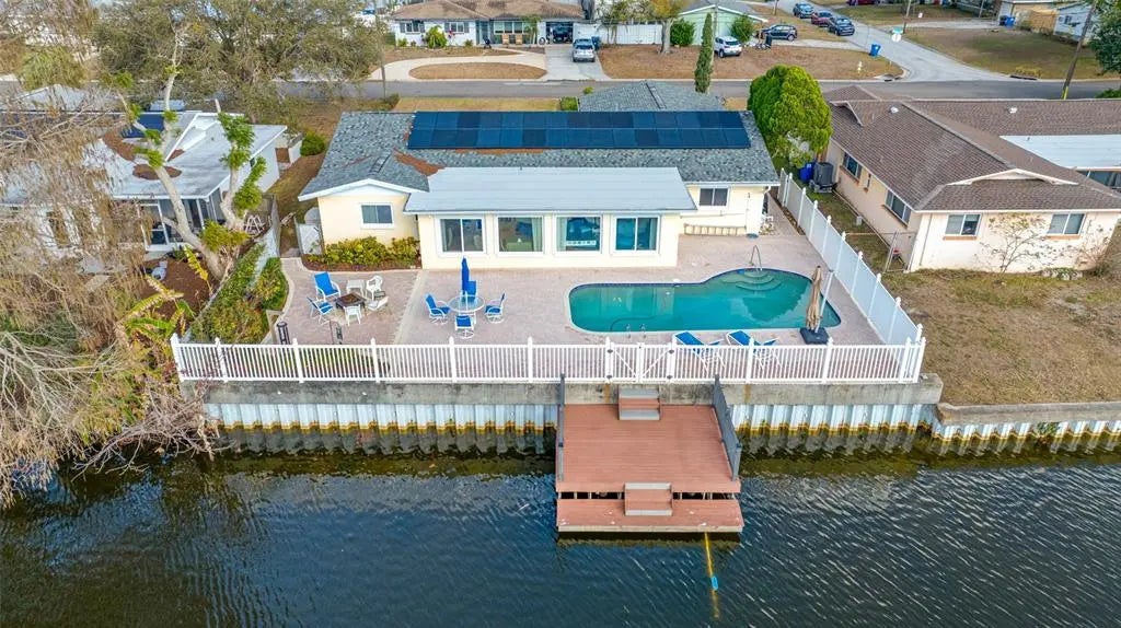 1822 Winchester Road N, ST PETERSBURG