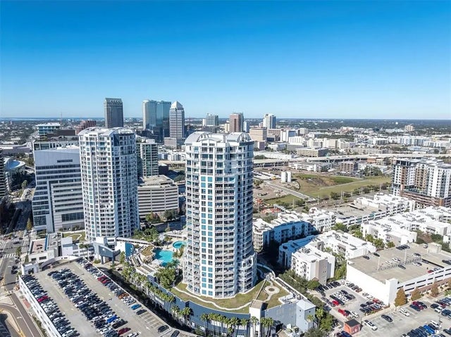 1209 E Cumberland Avenue 804, TAMPA