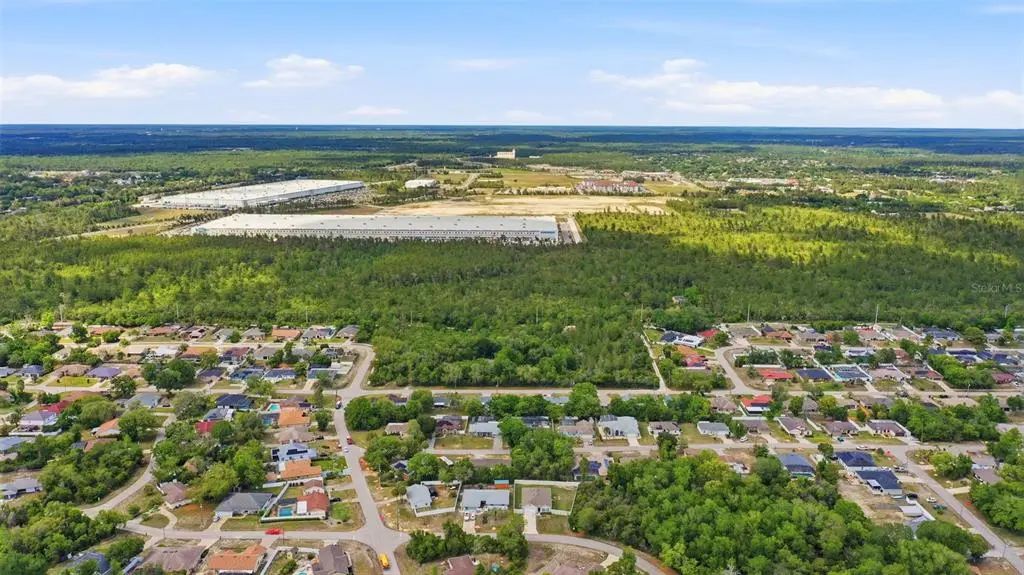 Brentwood (paper) Avenue, DELTONA
