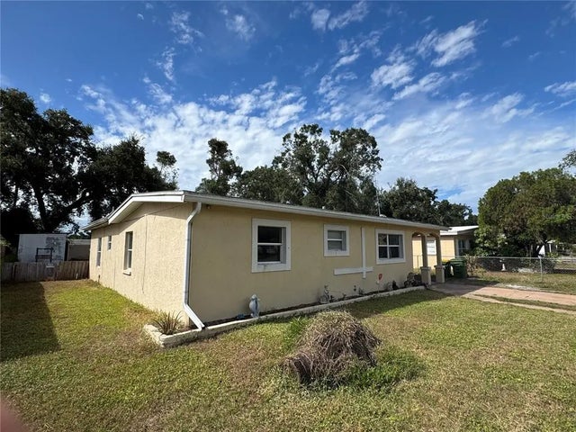 224 W Cornelius Circle, SARASOTA