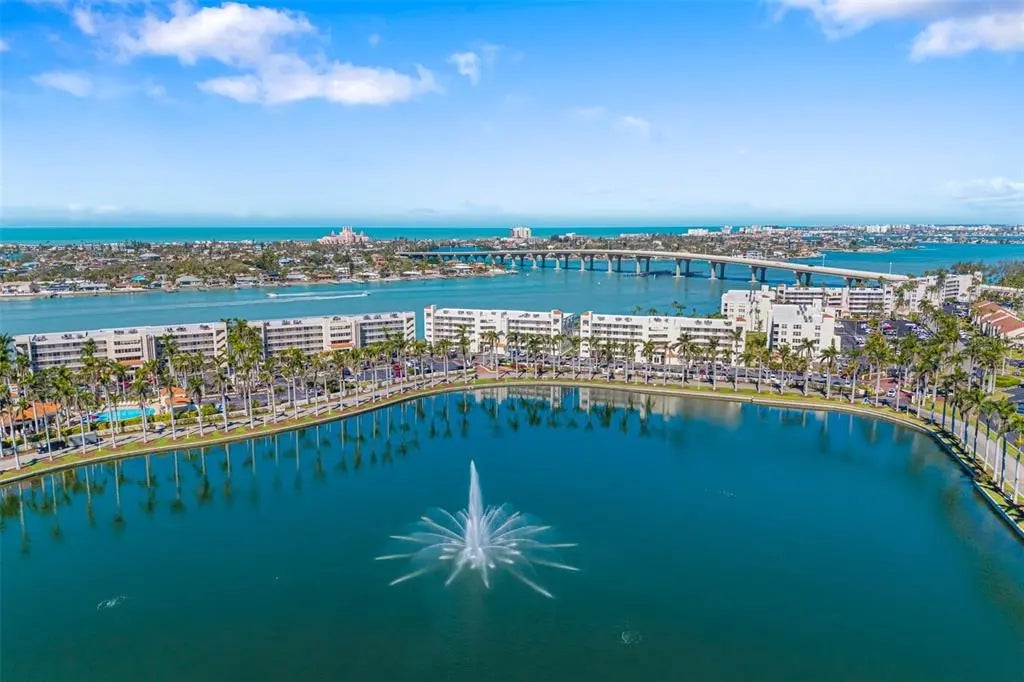 6061 Bahia Del Mar Circle 442, ST PETERSBURG