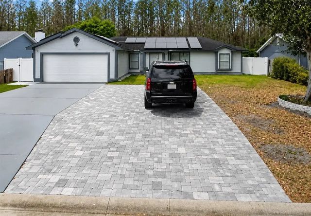 310 Silk Oak Drive, KISSIMMEE