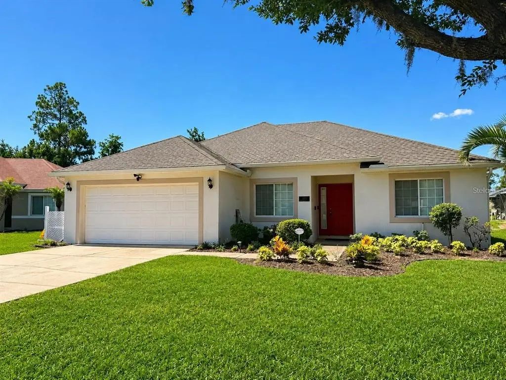 320 Paradise Woods Place, DAVENPORT