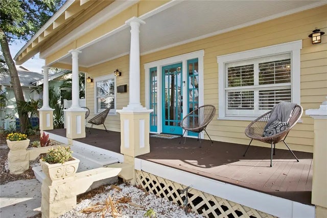 937 5th Street N, ST PETERSBURG