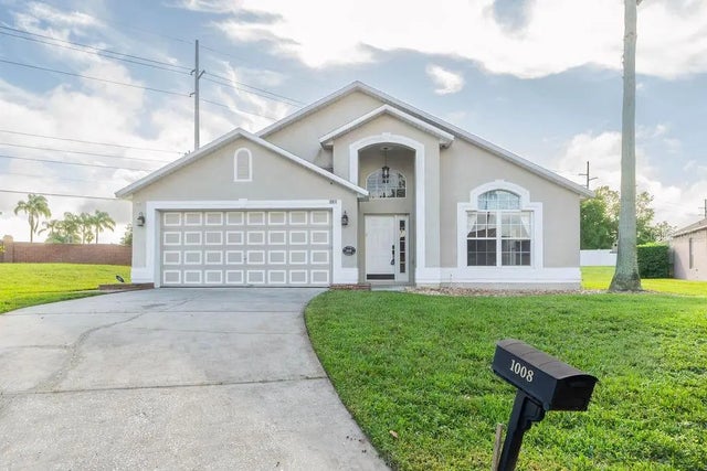 1008 Casterton Circle, DAVENPORT