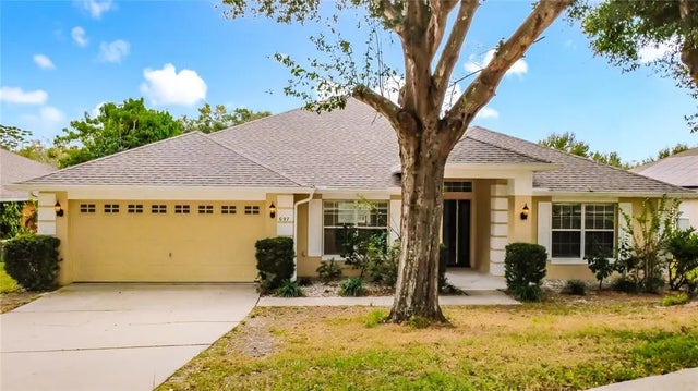 697 Winding Lake Drive, CLERMONT