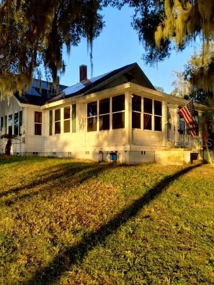 305 Lakeside Avenue, UMATILLA