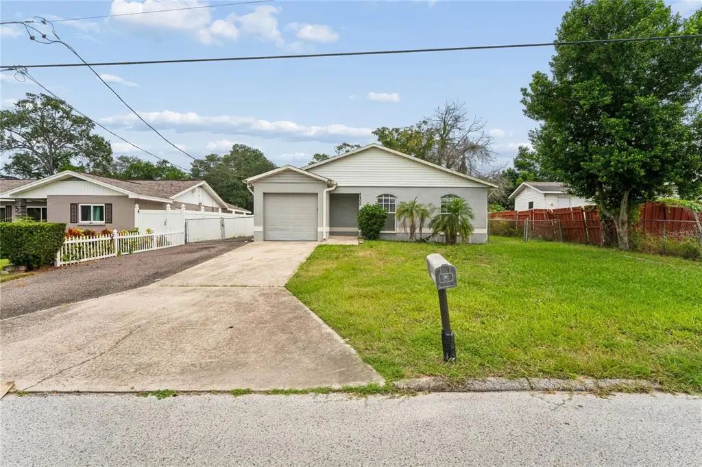 8405 N 37th Street, TAMPA