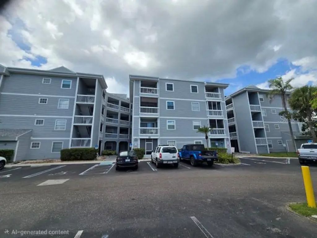 6810 Stones Throw Circle N 13309, ST. PETERSBURG