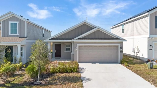 360 Loch Ct, DAVENPORT