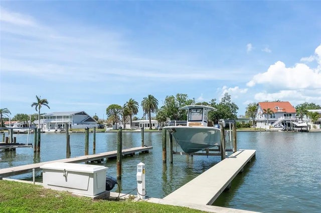 326 Windrush Boulevard 101, INDIAN ROCKS BEACH