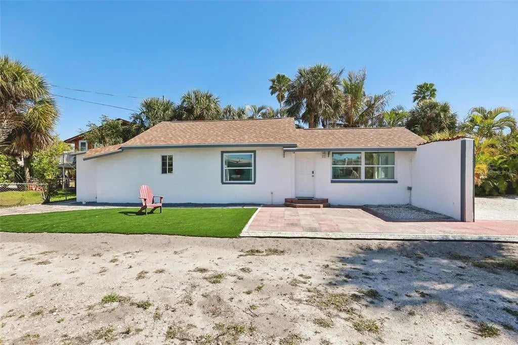 13135 4th Street E, MADEIRA BEACH