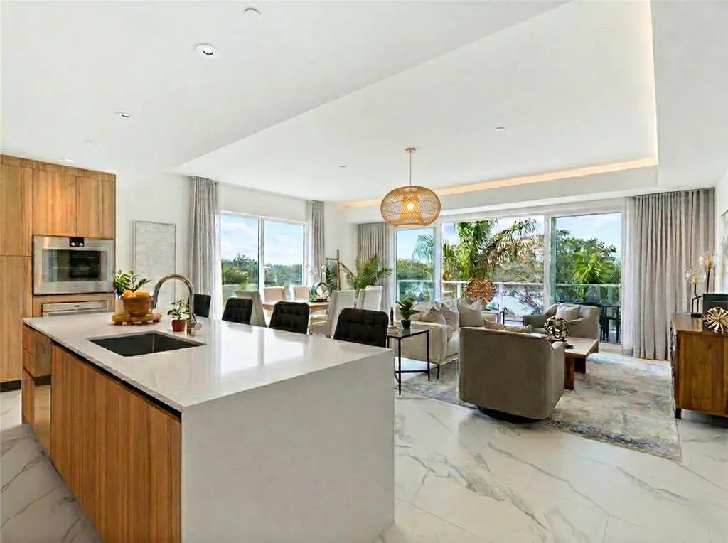 1020 Sunset Point Road 213, CLEARWATER