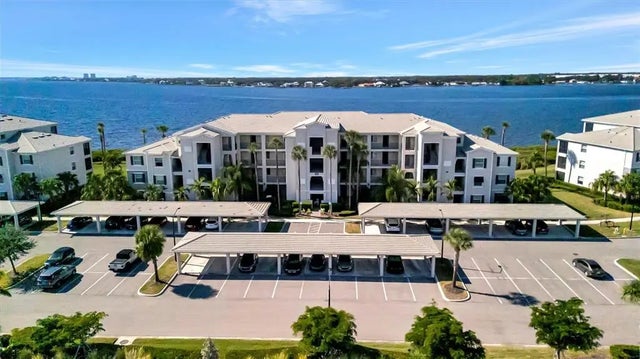 1020 Tidewater Shores Loop 405, BRADENTON