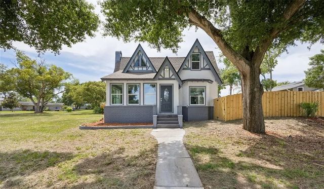 1326 East Avenue, CLERMONT