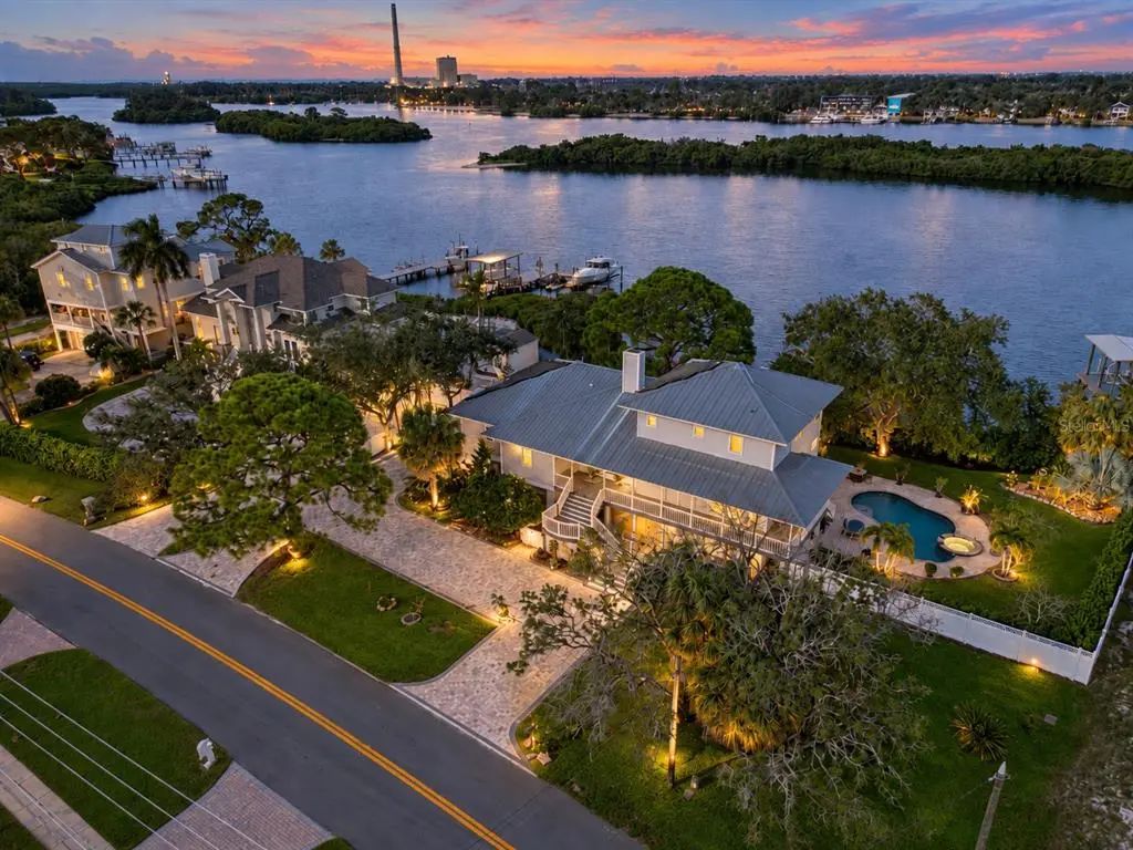 1538 Riverside Drive, TARPON SPRINGS