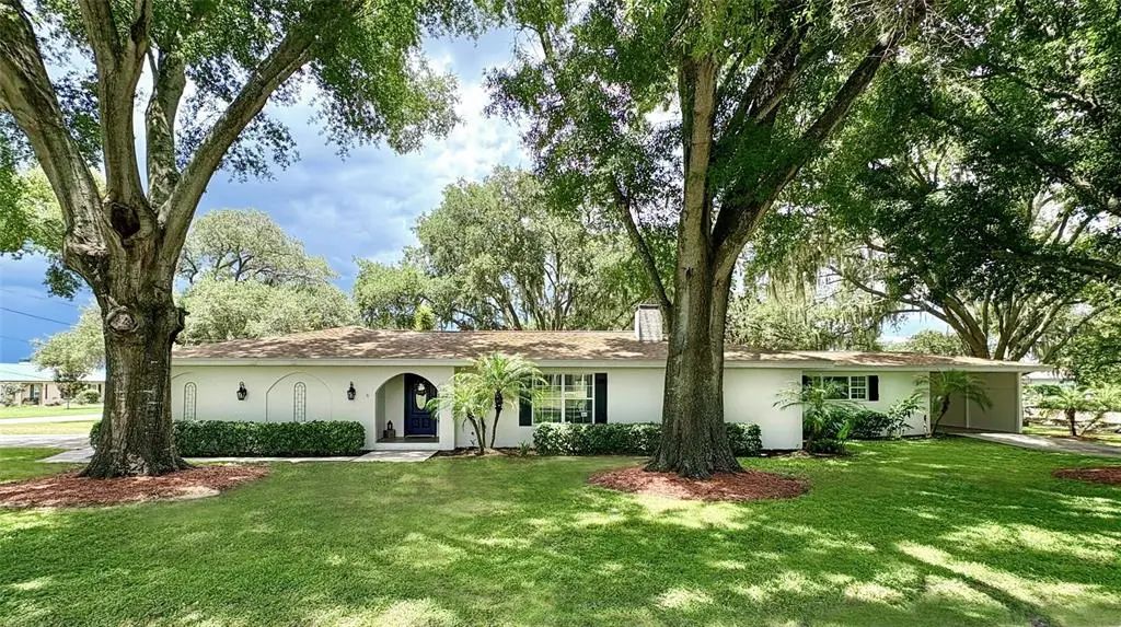 10 W Lake Hamilton Circle, WINTER HAVEN