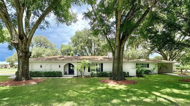 10 W Lake Hamilton Circle, WINTER HAVEN