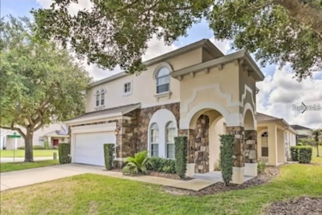 214 Tupelo Circle, DAVENPORT