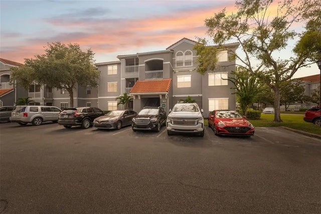 18001 Richmond Place Drive 215, TAMPA