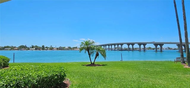 5901 Bahia Del Mar Circle 119, ST PETERSBURG