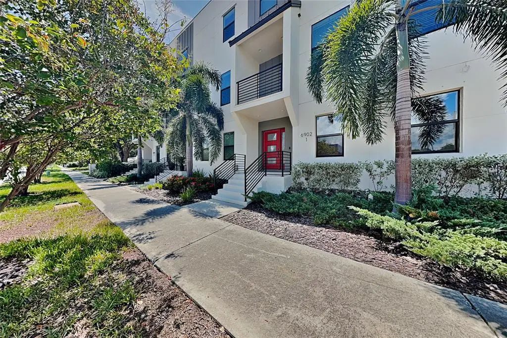 6902 S Macdill Avenue 1, TAMPA