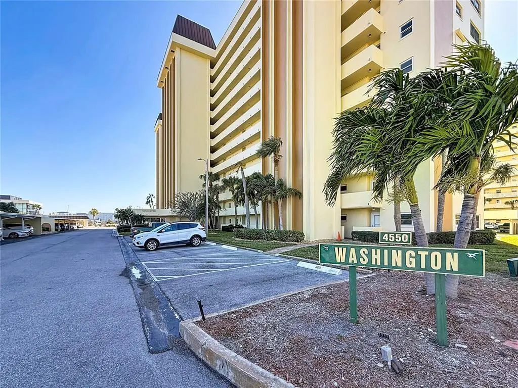4550 Cove Circle 106, ST. PETERSBURG