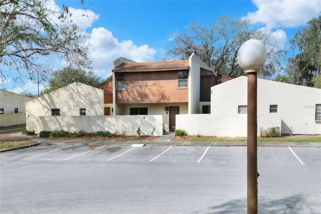 1880 N Crystal Lake Drive 4, LAKELAND