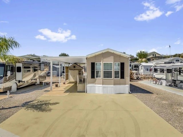 1039 Center Crest Boulevard, DAVENPORT