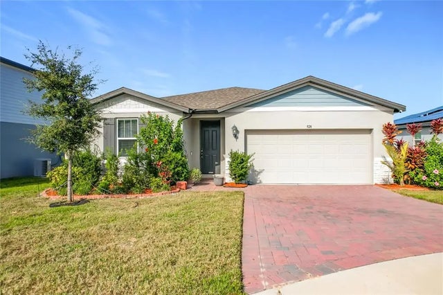 928 Cambridge Drive, WINTER HAVEN
