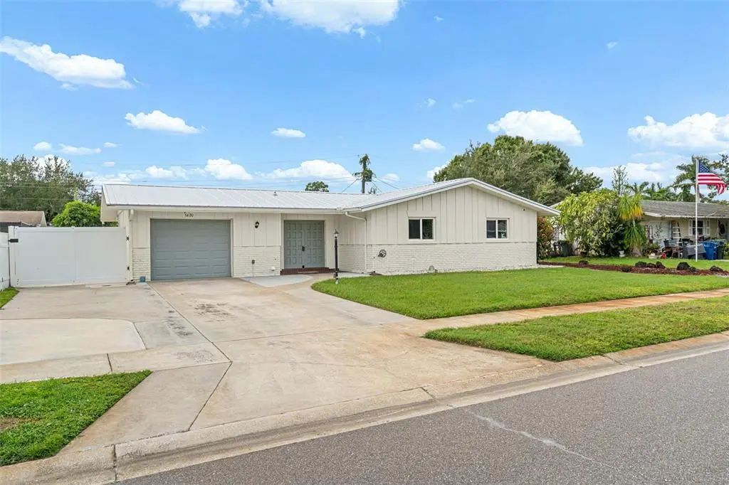 5420 Starwood Place, SARASOTA