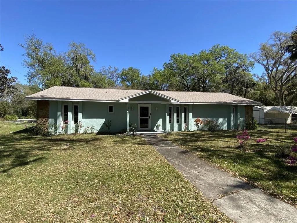 1601 Center Street, DELAND