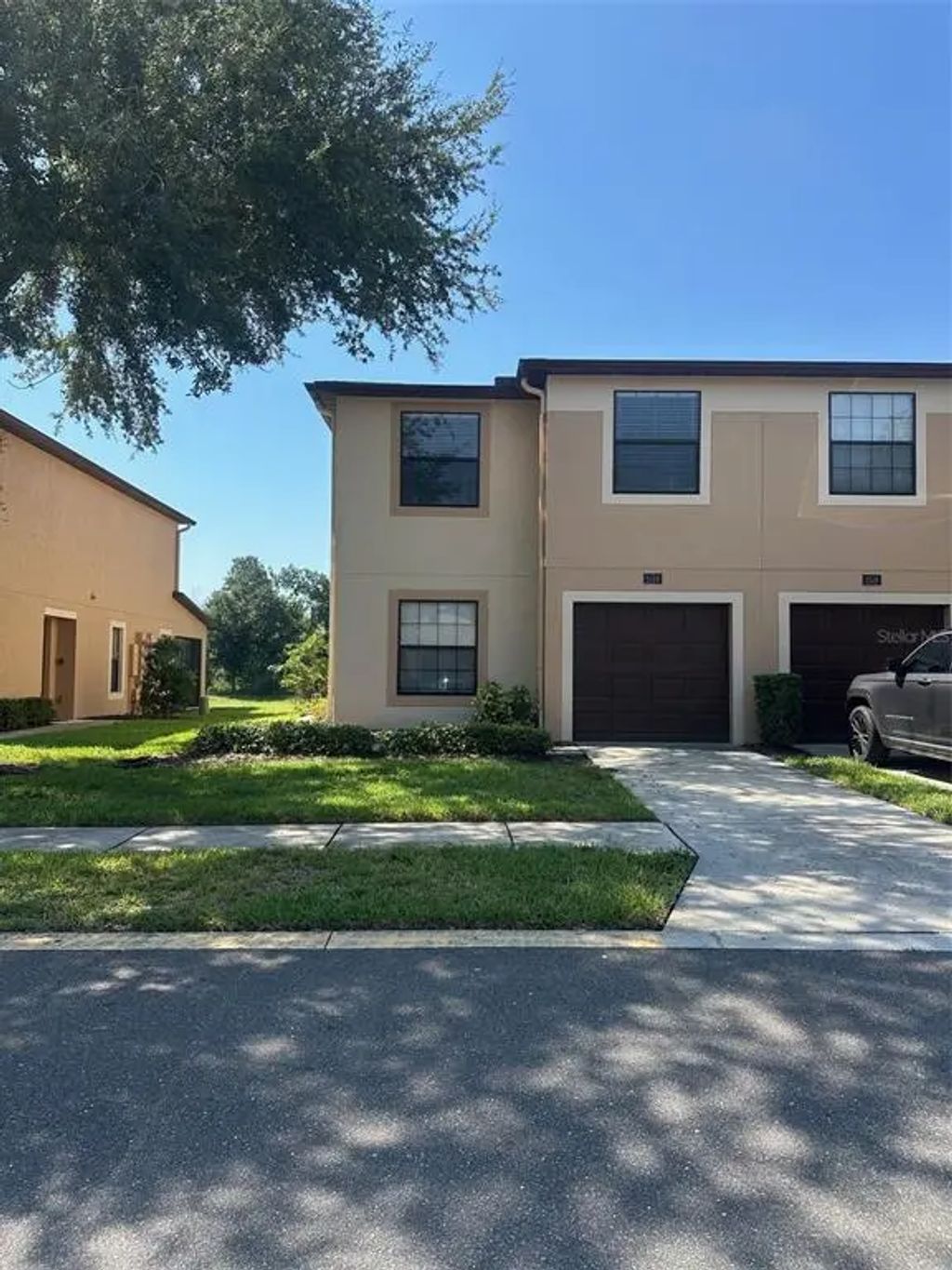 2516 Edgewater Falls Drive, BRANDON