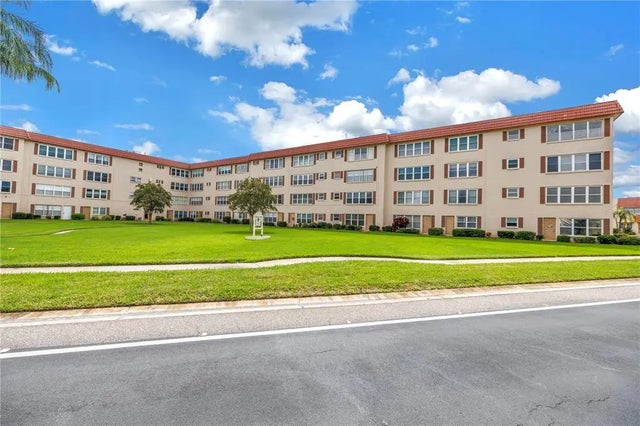 9950 62nd Terrace N 209, ST PETERSBURG