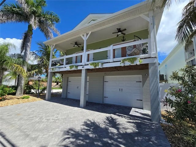 12116 Lagoon Lane, TREASURE ISLAND