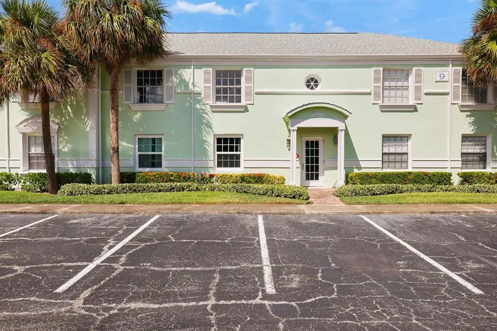 4859 Coquina Key Drive Se C, ST PETERSBURG