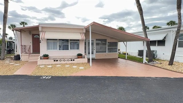 4851 W Gandy Boulevard B11l38, TAMPA