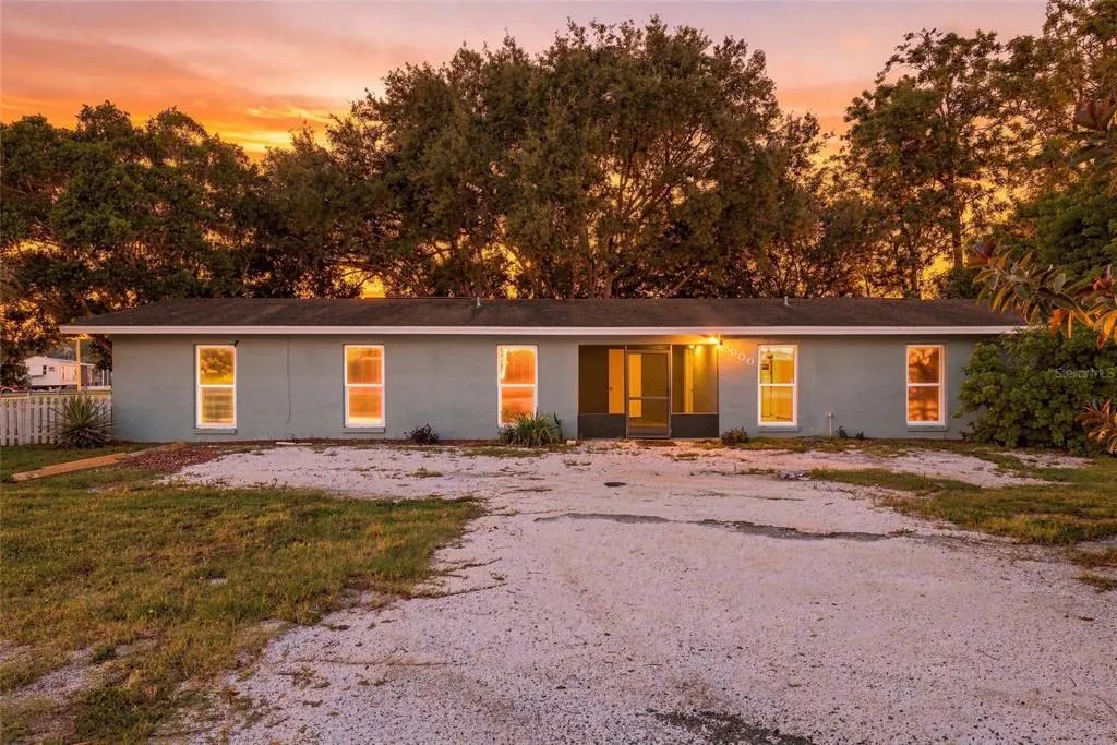 5000 74th Street N, ST PETERSBURG